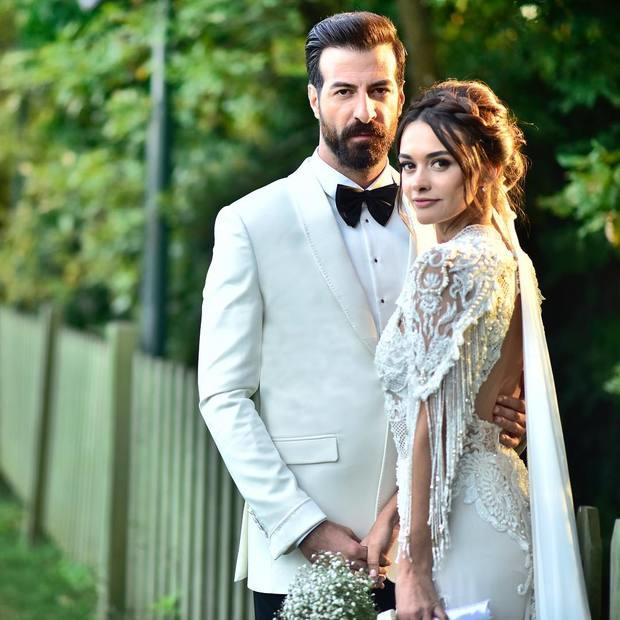 Gelinlik giymekten soğudum diyen Hande Soral'ın kendi düğününde giydiği gelinliği beğendiniz mi?