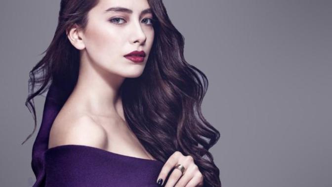 Neslihan Atagül "Ben Dünyanın En Güzel Kadınıyım" dedi! Sence de öyle mi?