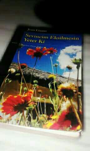 Kitap okumayı sever misiniz?<br />En son ne zaman elinize bir kitap <br />alıp okudunuz??