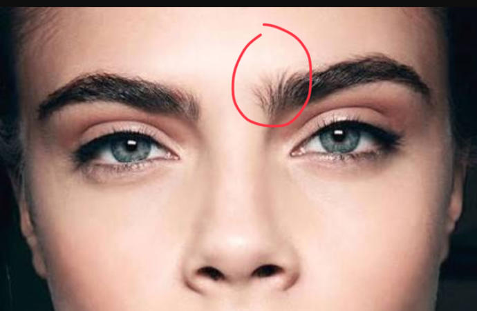 Kızlar kaşın burası neden böyle olur? Çok kötü değil mi?