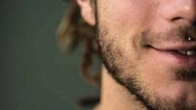Erkeklere kaş piercingi nasıl görünüyor?
