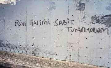 Halet-i Ruhiyenizi anlatan bir duvar yazisi var mi?