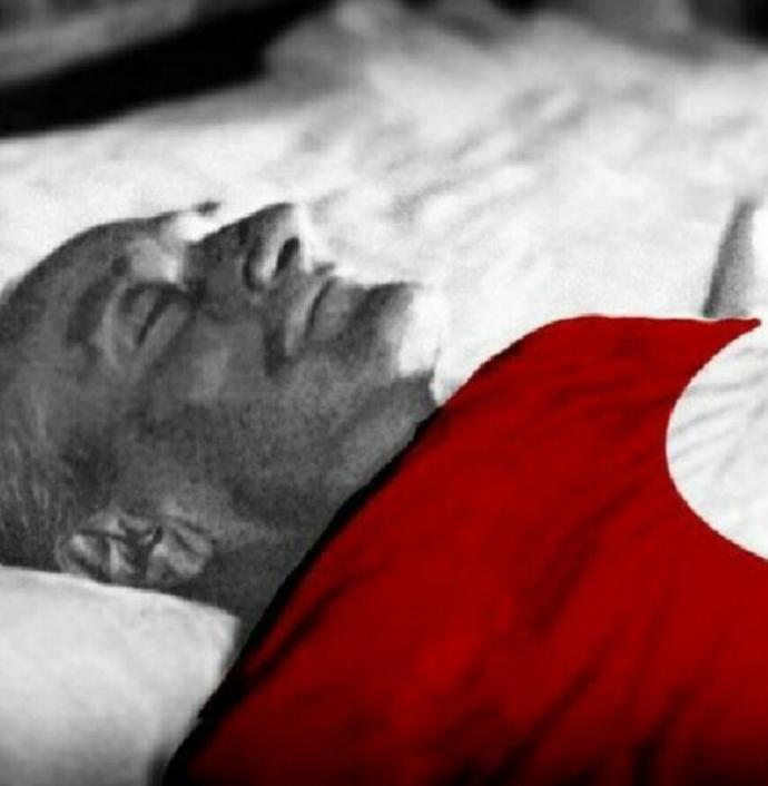 Kadınların bir kez daha Atatürk'e teşekkür etmelerini gerektiren fotoğraf. Ne düşünüyorsunuz?