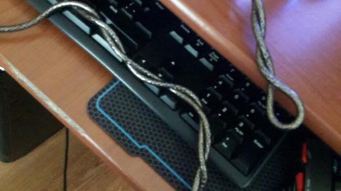 Kulaklık kablosu dolanıyor, ne yapabilirim?