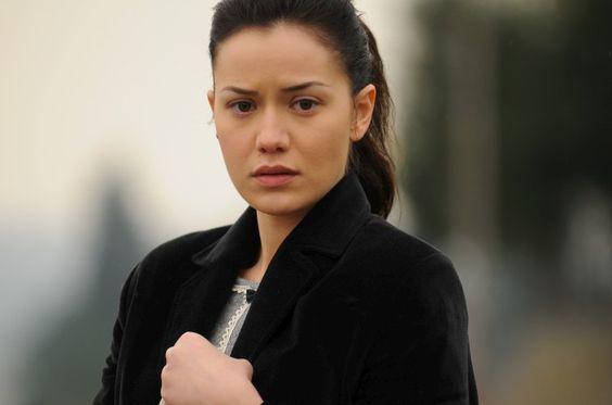 Fahriye Evcen in makyajsız hali arasında ne kadar fark var?