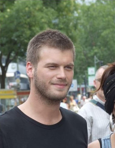 Erkeklere en çok yakıştırdığınız saç modelleri hangileri?