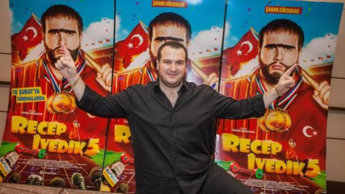 Recep İvedik 5 son filmi saçma değil mi yarısına kadar izleyemedim?