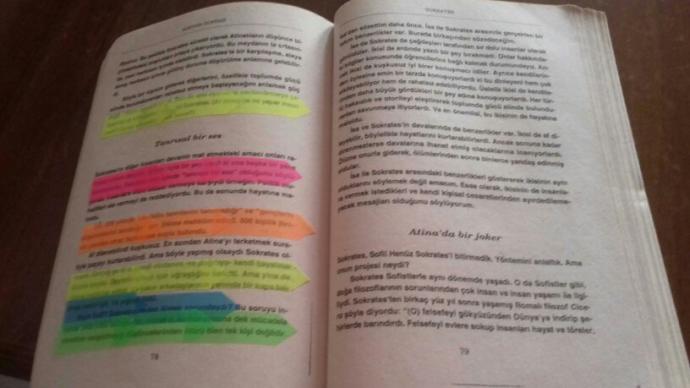 Okuduğunuz kitaplarda ki yazıların altını çizer misiniz,  sayfanın üstüne notlar alır mısınız ????