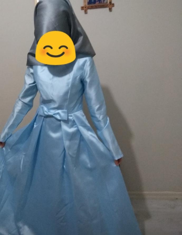 Bebe mavisi elbiseye hangi renk uyumludur ?