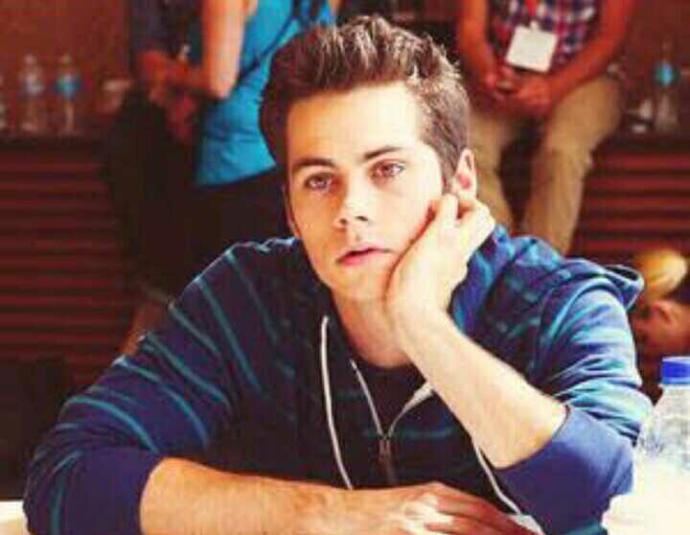 Dylan o brien'in yüz hatlarını beğeniyor musunuz??