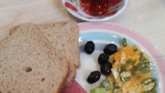 İş yerinde kahvaltı yapar mısınız :P?