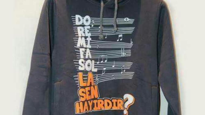 Sizce kapşonlu mu yoksa kapşonsuz mu?