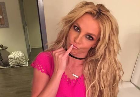 Britney spears'in güzelliğini kaybetmesine neden olan şey uyuşturucu mu stres mi sizce?