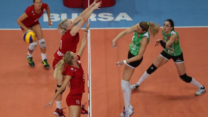 Voleybolu kızlar mı yoksa erkekler mi daha iyi oynar :-D?