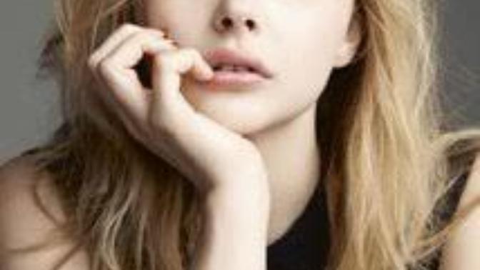 Chloë Grace Moretz Mi daha güzel Hande erçel mi?