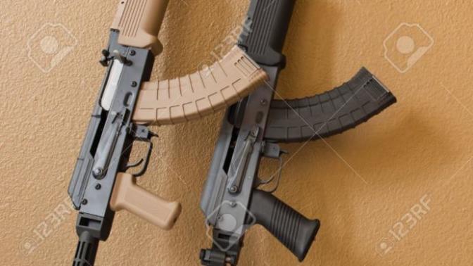 Askerde AK-47 kullanan varmı?