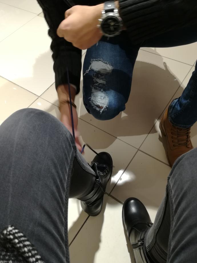 Her Erkeğe Diz Çöktüren Bir Kadın Var mıdır?