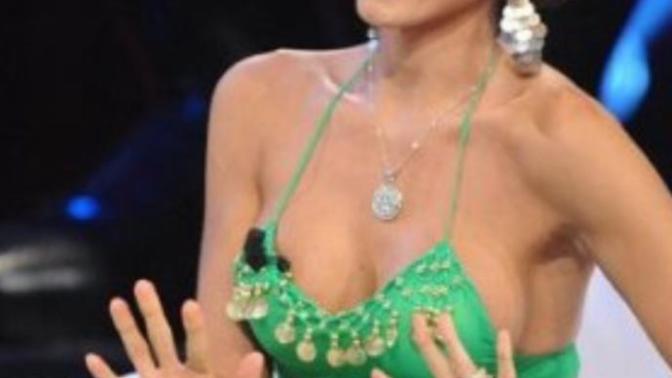 Dünyanın en güzel travestisi Türk'müş biliyor muydunuz?