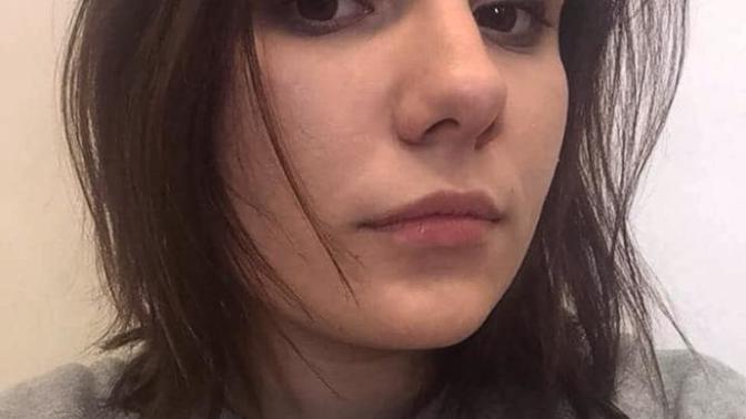 Eyeliner çekemeyen tek ben miyim?