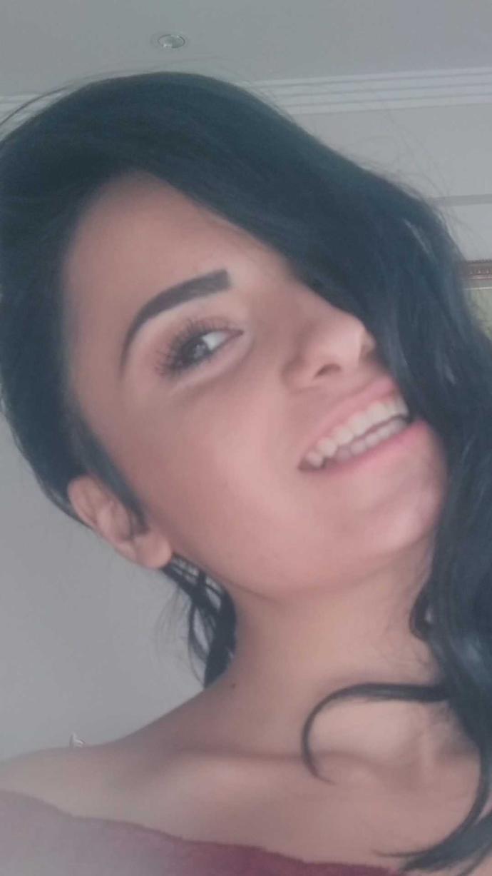 Köpek dişlerimi sivriltmek istiyorum yakışır mi ??