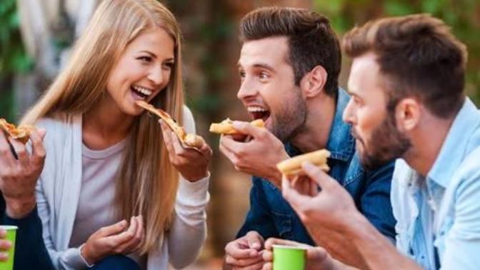 Sevgilinin karşı cins kankası sorun mudur? Kıskanır mısın?