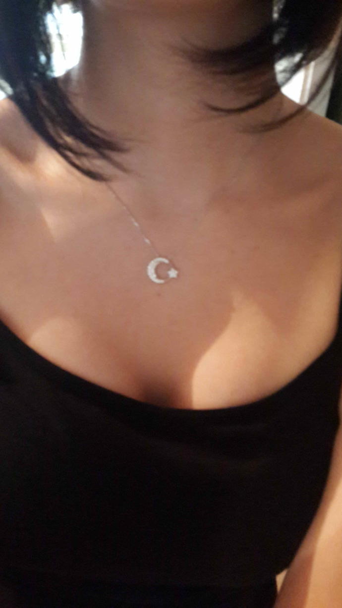 Sizce hangi gümüş kolye daha güzel?