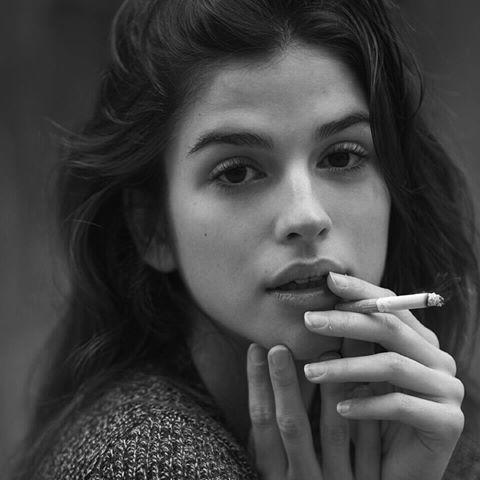 ARKADAŞLAR SANDRA GAGO MU? BRIDGET SATTERLEE MI?