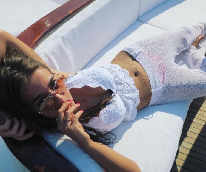 bensu soral mı ? demet özdemir mi ? serenay sarıkaya mı ? elçin sangu mu ? yeni jenerasyonun en güzeli kim ?