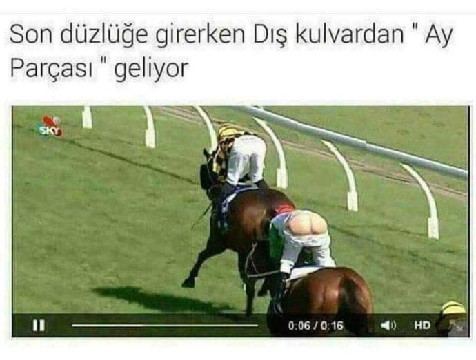 At yarışında popoyu dikip koşturan jokeyler sizi rahatsız ediyor mu??