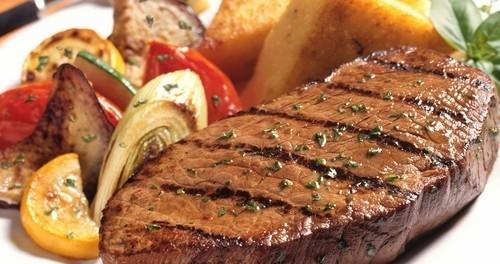 Eti çok pişmiş yemek sağlığımıza zararlı mı? Sizler etinizi az pişmiş mi yoksa çok pişmiş mi sever siniz?