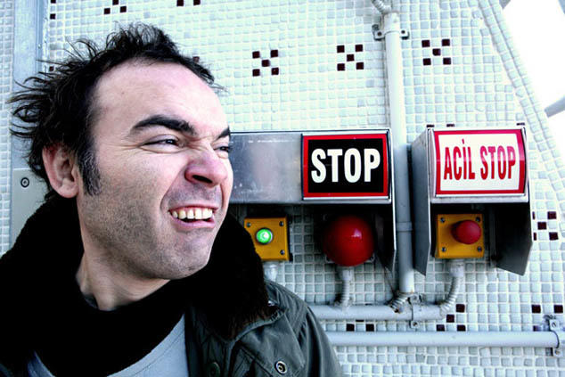 Engin Günaydın mı Cem Yılmaz mı daha komik ?