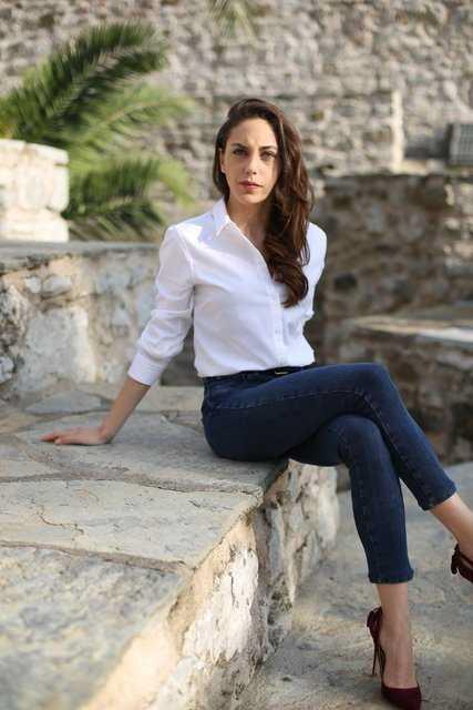 Öykü Karayel mi Demet Özdemir mi??