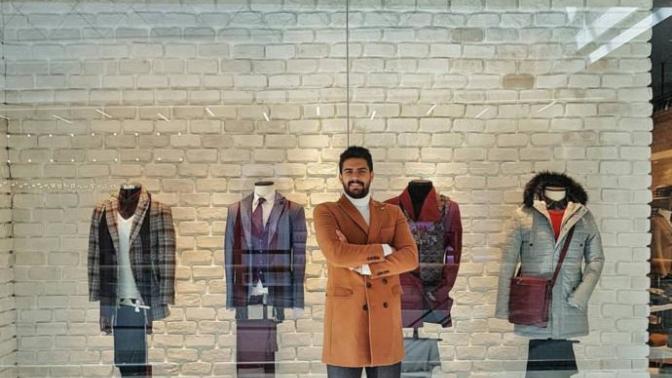 Adnan Kızıltaş ekranlardan sonra moda sektörüne geçiş yaptı. Sizce başarılı olabilecek mi?
