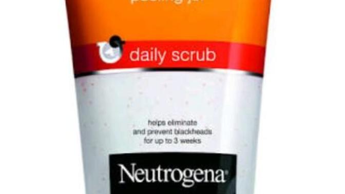 Neutrogena visibly clear siyah nokta temizleyici peeling jel kullanan var mi?