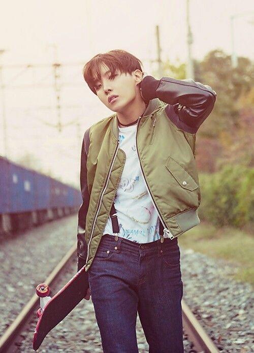 BTS üyelerinden en çok hangisini yakışıklı buluyorsunuz?