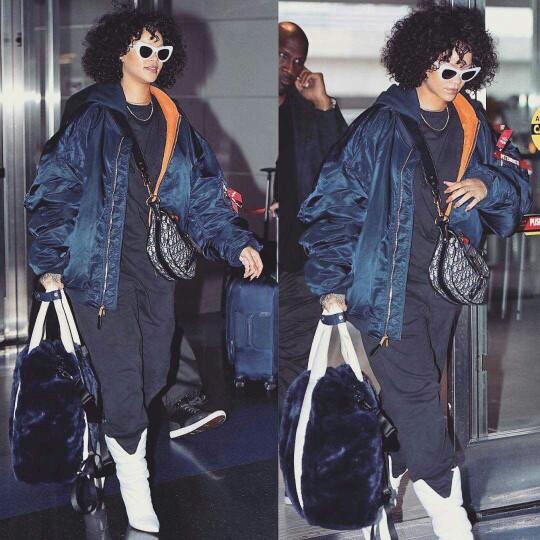 Rihanna niye bu kadar çok kilo aldı ??