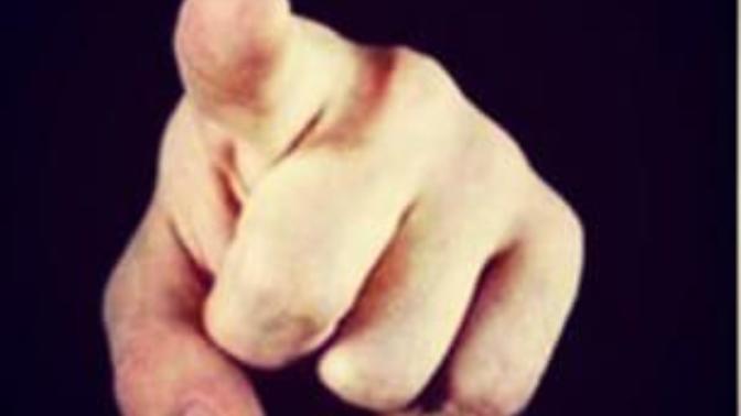 Hey sen nerelisin?