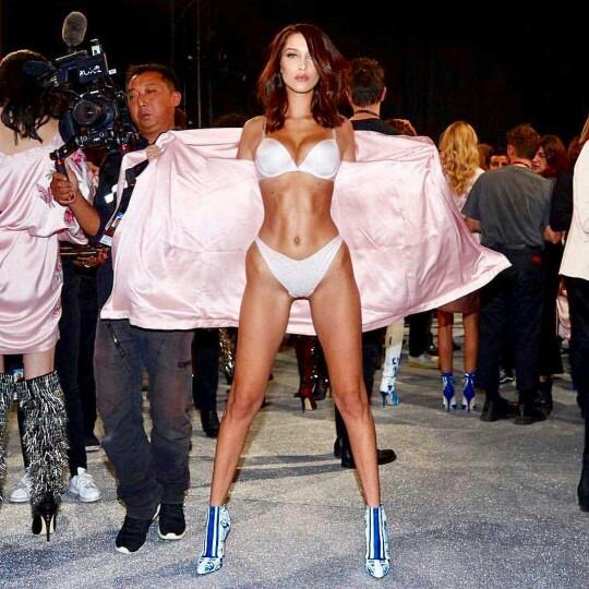 Bella Hadid 'in vücudu kötü mü sizce ??