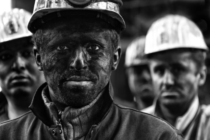 Yüz karası değil kömür karası, böyle kazanılır ekmek parası!  Yitip giden madencilerin ardında kalanları hiç düşündünüz mü?