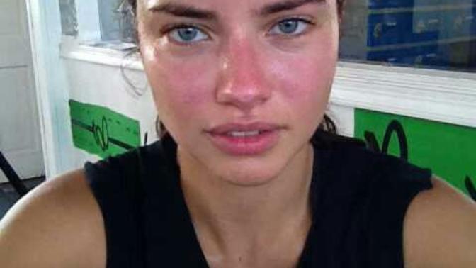 Adriana Lima'nın neresi güzel acaba?