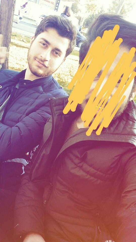 Niye fotograflarda boyle baygin cikiyorum??