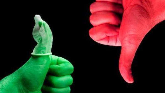 Cinsel ilişki sırasında prezevatifin alt kısmından zevk suyu sızıntısı hamilelik için risk teşkil eder mi?