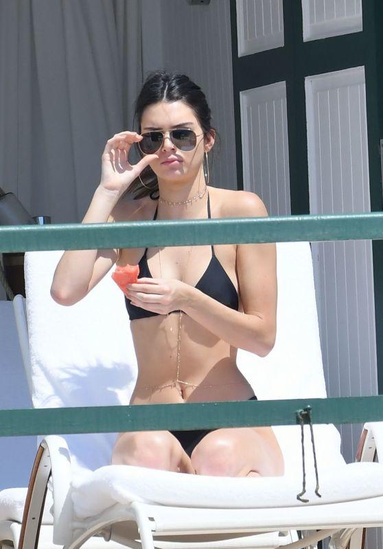 Kendall Jenner esmer tenli mi? Beyaz tenli mi? Buğday mı?