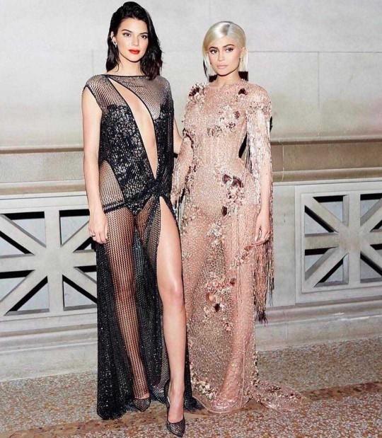 Kendall Jenner mi? Kylie Jenner mi??