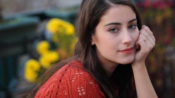 Hazal Kaya, Adele’in hastalığına yakalandı! Bu belirtiler sizde de var mı?