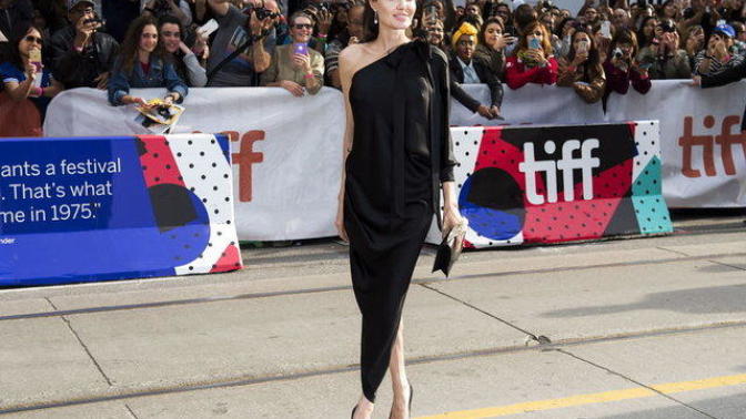 Angelina Jolie 34 kiloymuş?