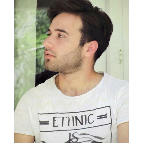 Saç sakal bıyık modelimi degistirmeyi düşünüyorum sizce nasıl olur??