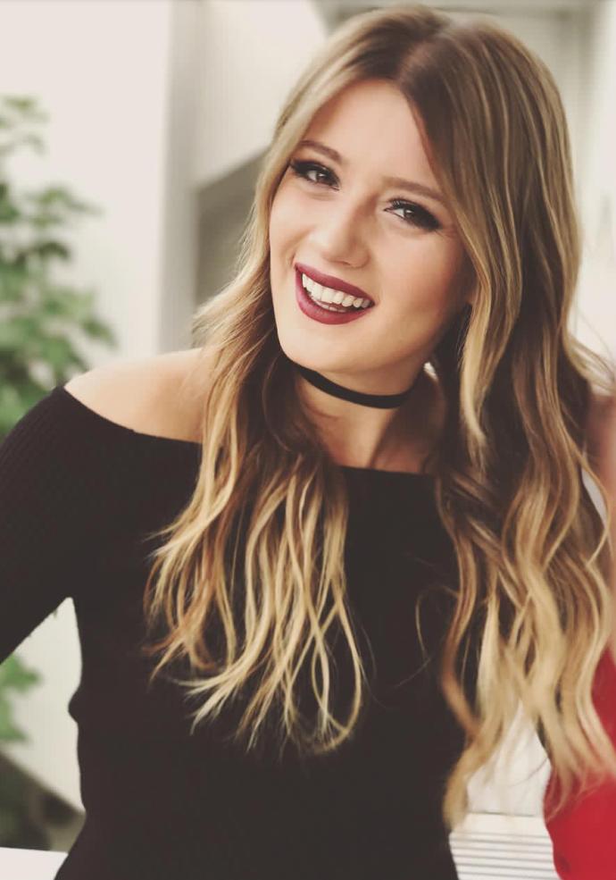 Hazal Kaya mı Gizem Karaca mı sizce?