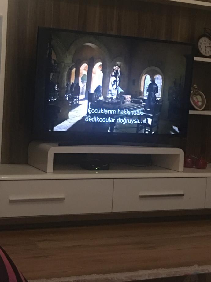 Yüzüklerin efendisi sevmeyen ile game of thrones izlemeyen aynı kisi midir?