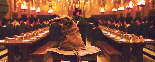 Hogwarts'a kabul mektubunuz geldi! Seçmen şapka sizi hangi binaya gönderecek?